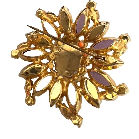 BROOCH AMETHYST/AB RHINESTONES W/OPAL CNTR DOG TOOTH PRONG OPEN WORK HIGHEND VTG - Picture 4 of 6